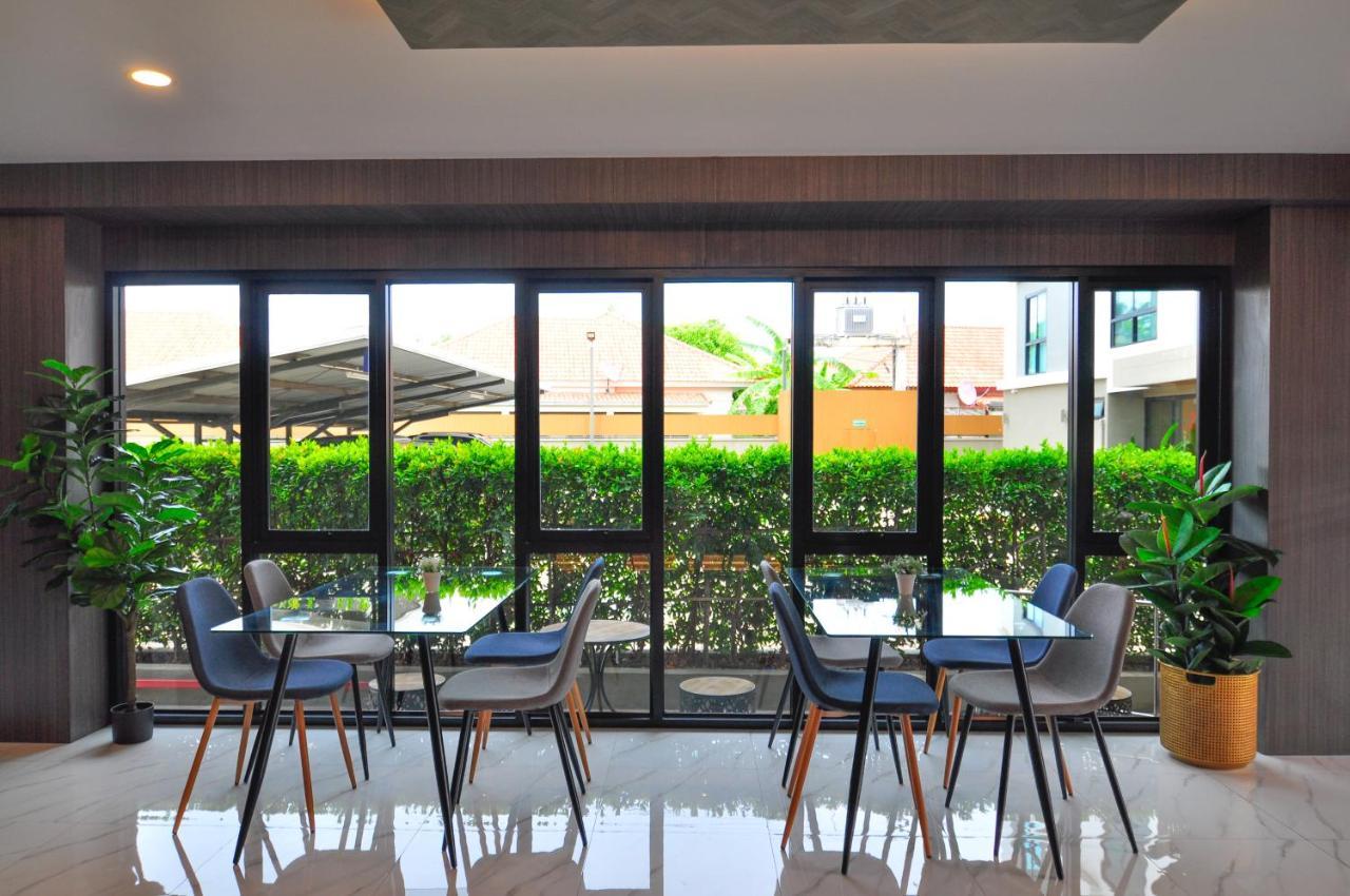 The S Block Condotel Ban Si Than Exterior foto