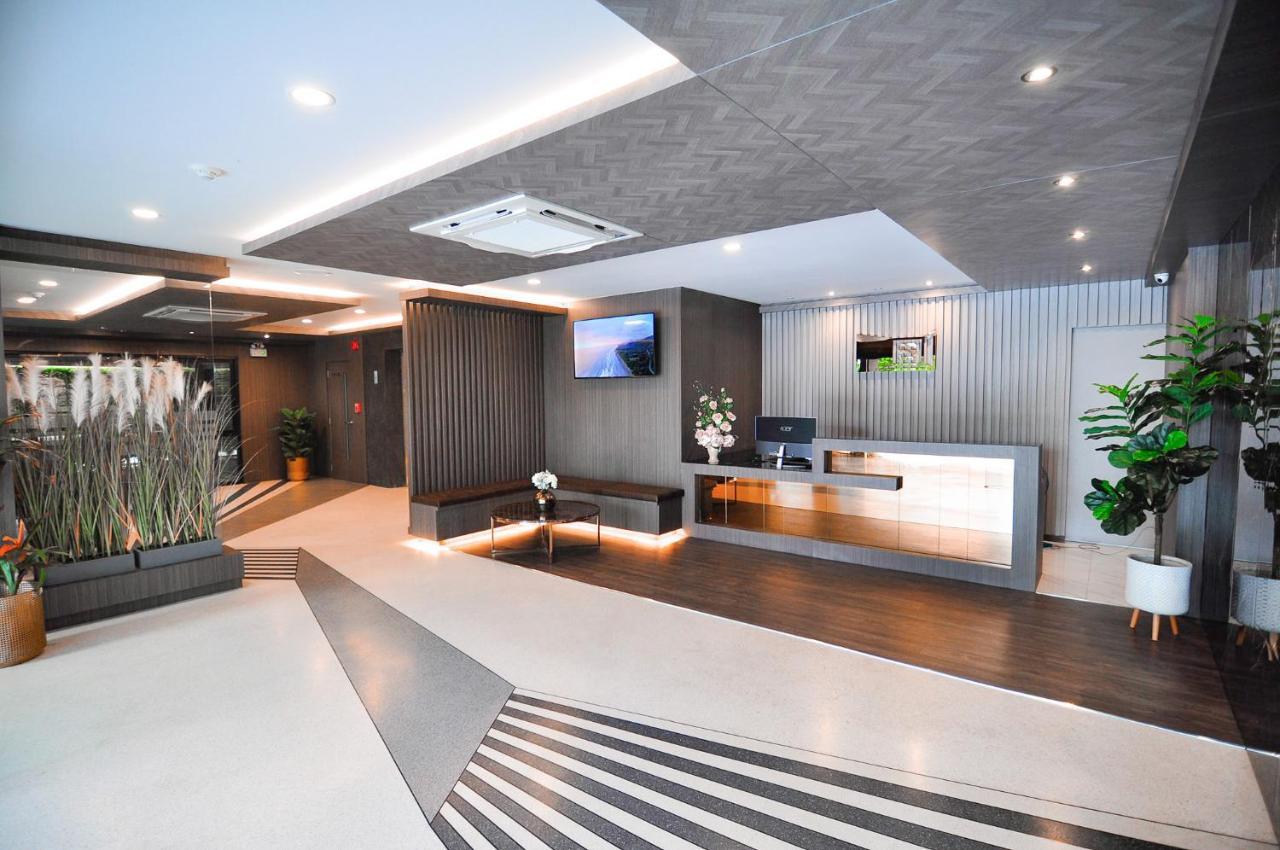 The S Block Condotel Ban Si Than Exterior foto